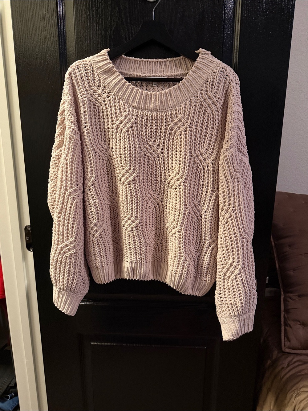 Miracle Women's Chunky Cable-Knit Crew Sweater - NWOT
